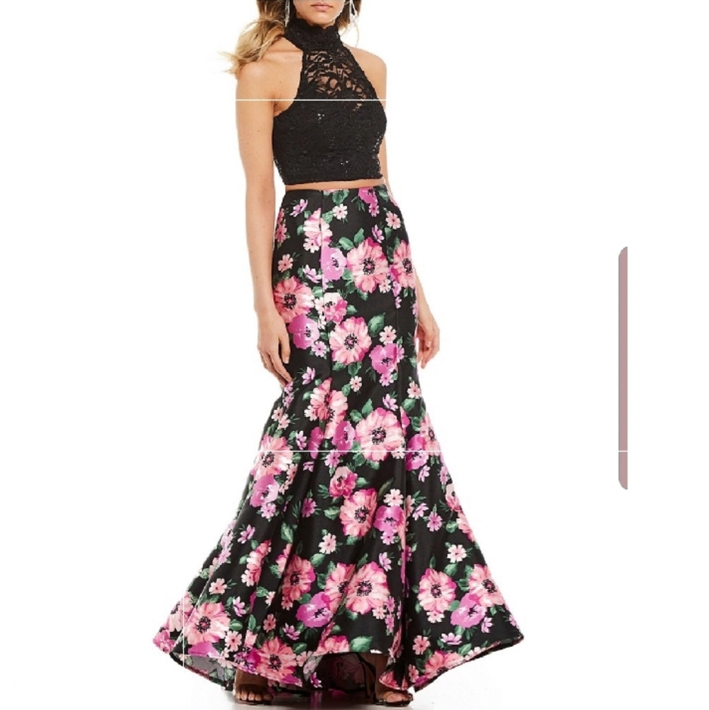 B. Darlin gown